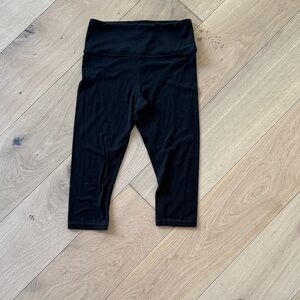 Athleta Black Cropped Leggings